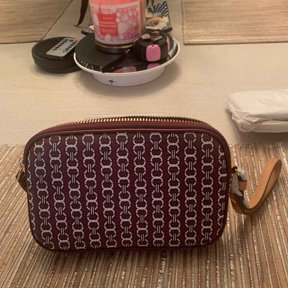 NWOT Tory Burch‎ burgandy Gemini wristley - Picture 4 of 8